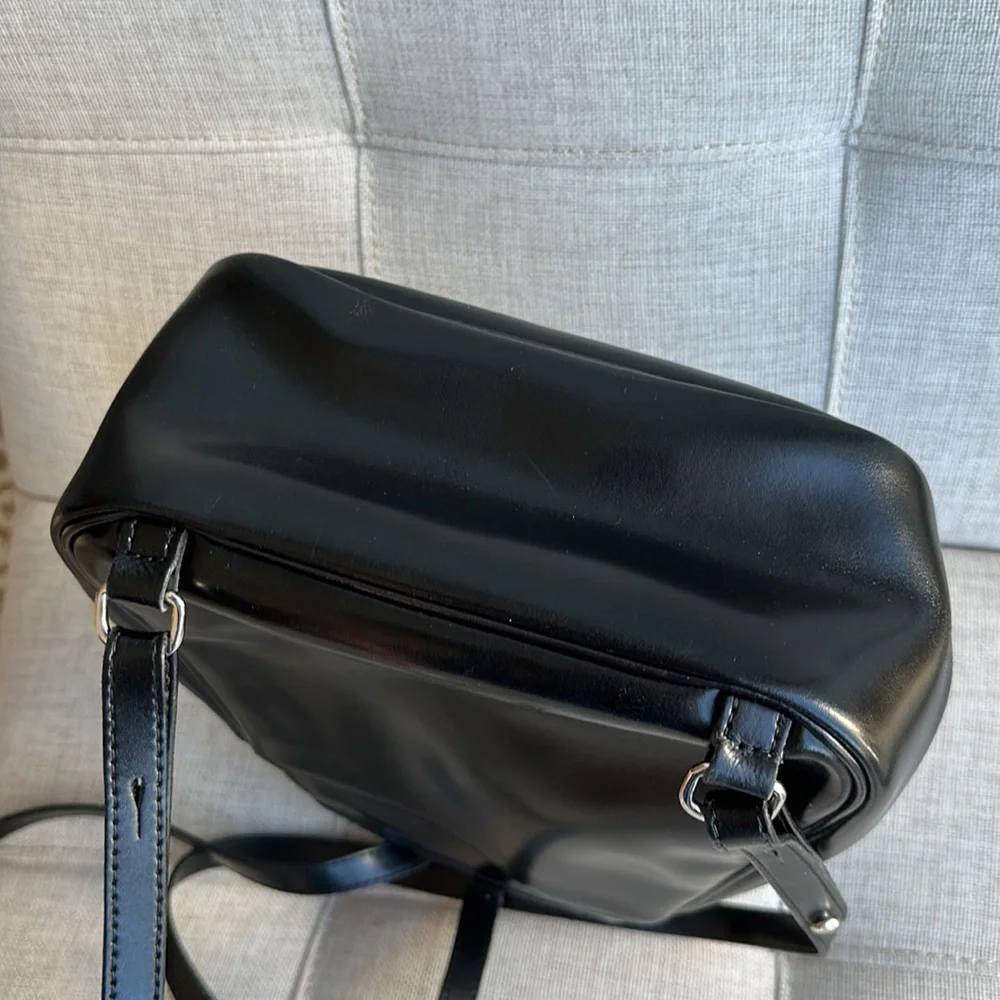 Longchamp Vintage Leather Adjustable Backpack - Black - Picture 8 of 9